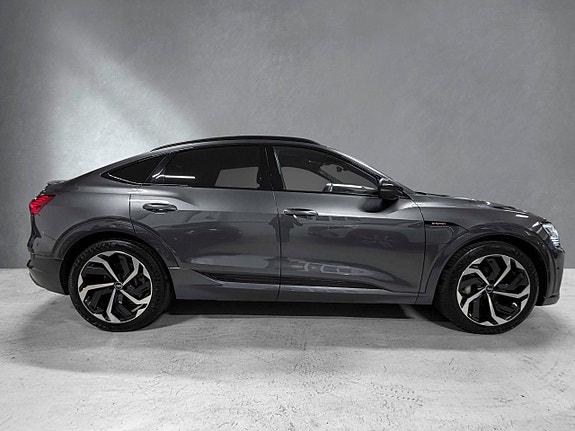 Audi e-tron Sportback 12 of 30