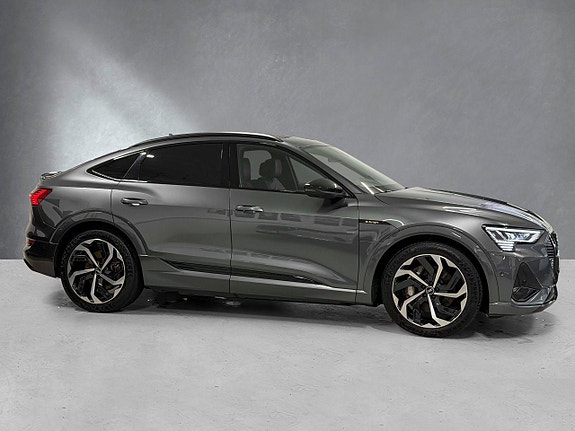Audi e-tron Sportback 2 of 30