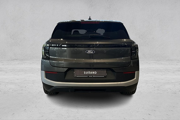 Ford Explorer 4 of 5