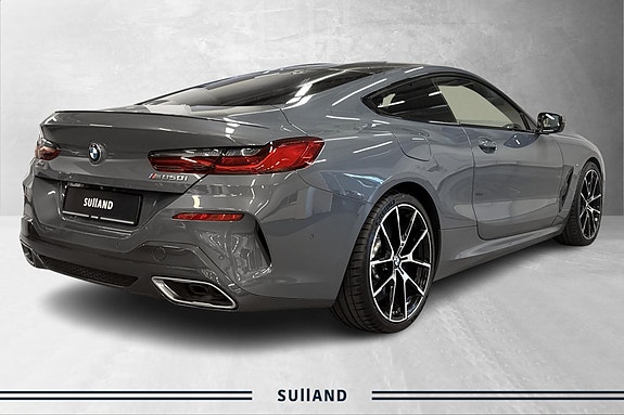BMW M850i 4 of 5