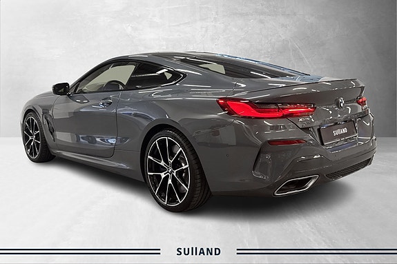 BMW M850i 5 of 5