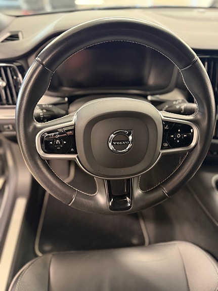 Volvo V60 21 of 30