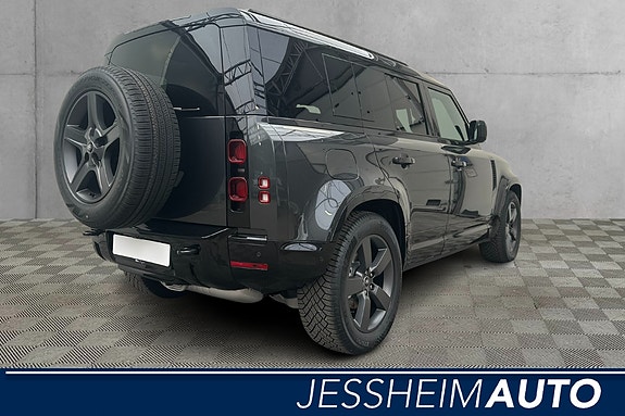 Land Rover Defender 110 9 of 30