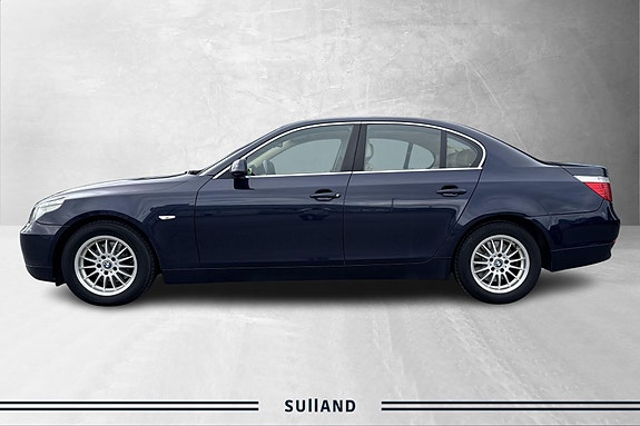BMW 525i 2 of 5