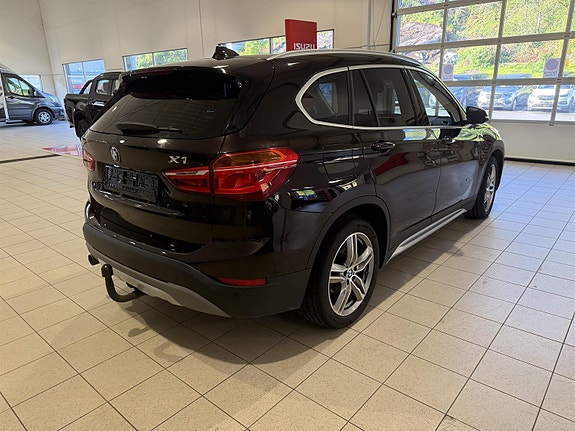 BMW X1 3 of 19