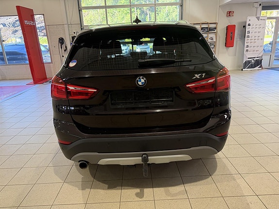 BMW X1 4 of 19
