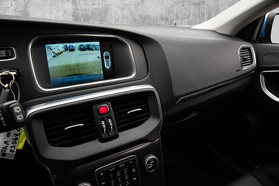 Volvo V40 16 of 26
