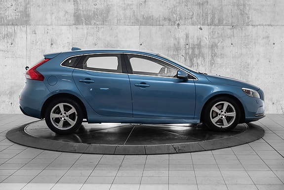 Volvo V40 6 of 26