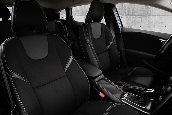 Volvo V40 25 of 26