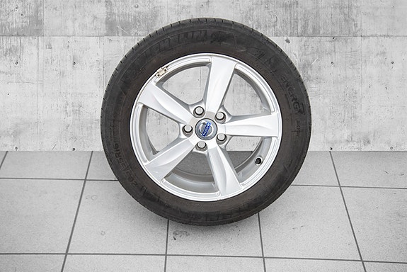 Volvo V40 12 of 26