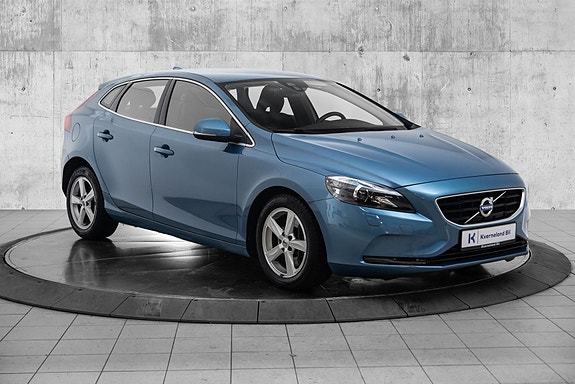 Volvo V40 7 of 26