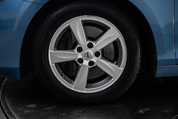 Volvo V40 11 of 26