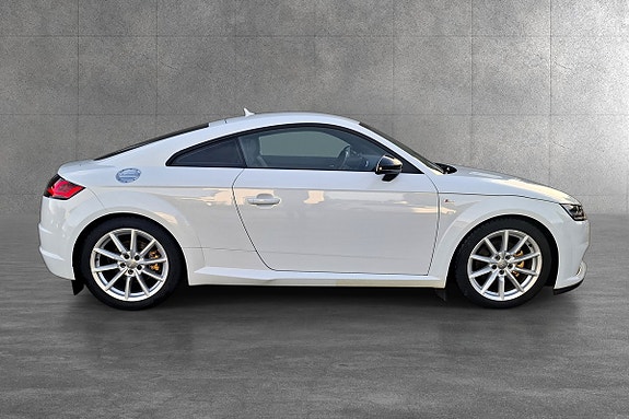 Audi TT 3 of 27