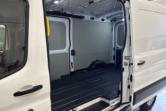 Ford Transit 13 of 14