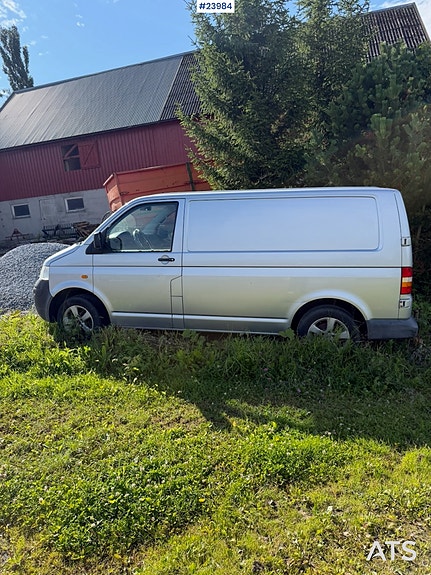 Volkswagen Transporter 2 of 5