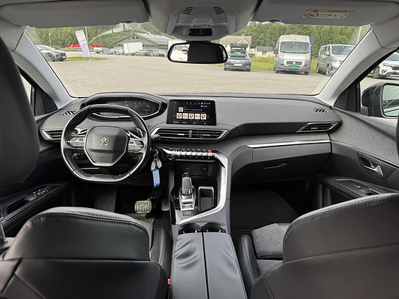 Peugeot 5008 17 of 30