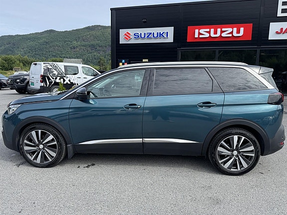 Peugeot 5008 2 of 30