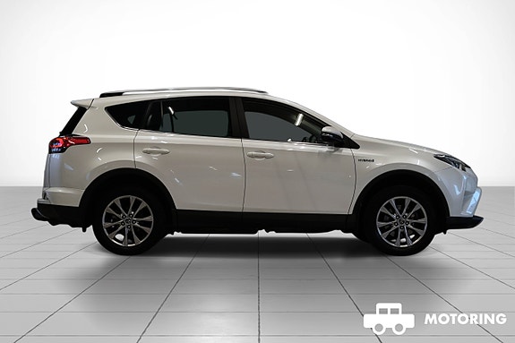 Toyota RAV4 6 of 30