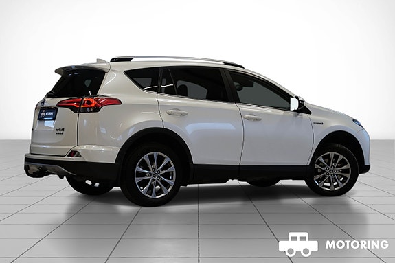 Toyota RAV4 5 of 30