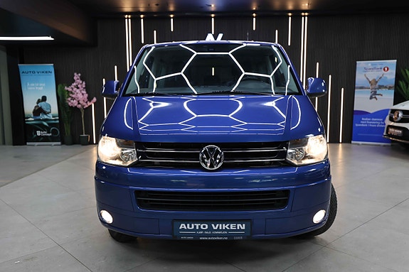 Volkswagen Caravelle 3 of 5