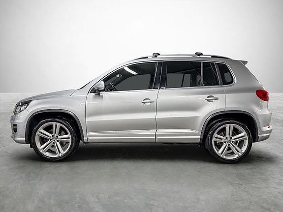 Volkswagen Tiguan 2 of 5