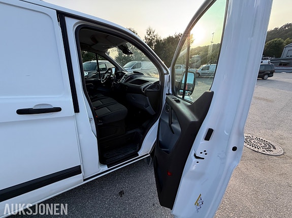 Ford Transit Custom 15 of 30