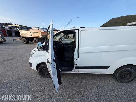 Ford Transit Custom 9 of 30