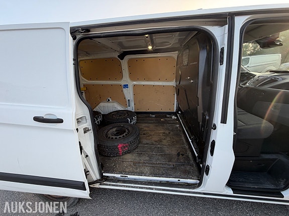 Ford Transit Custom 21 of 30