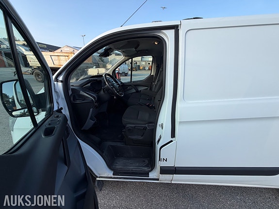 Ford Transit Custom 10 of 30