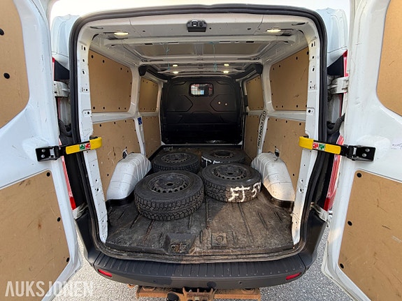 Ford Transit Custom 23 of 30