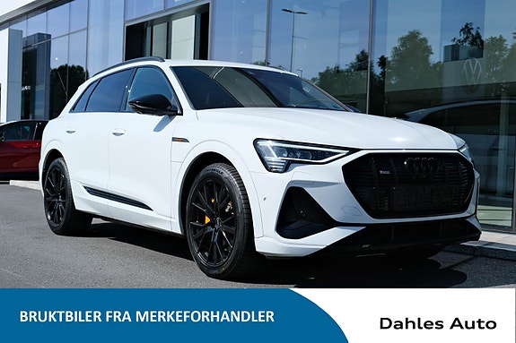 Audi e-tron 3 of 5
