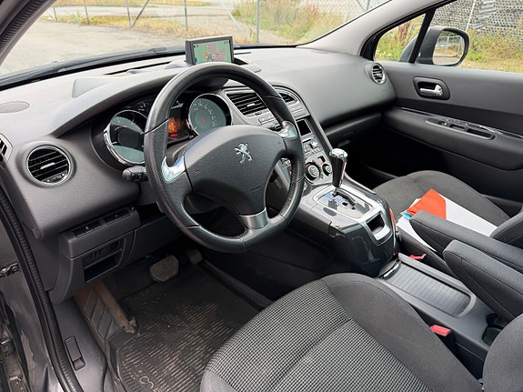 Peugeot 5008 11 of 17