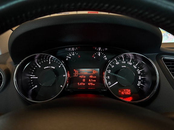 Peugeot 5008 13 of 17