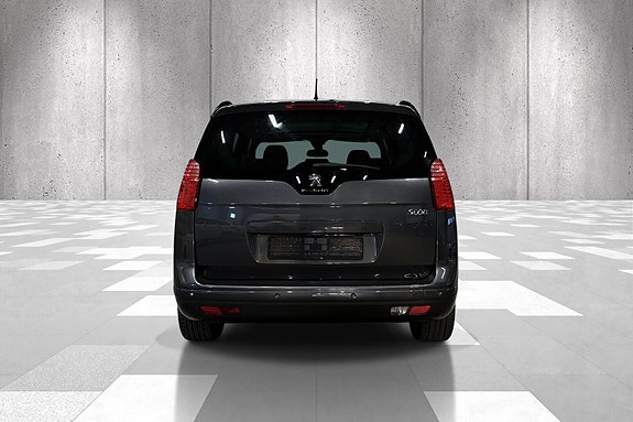 Peugeot 5008 4 of 17