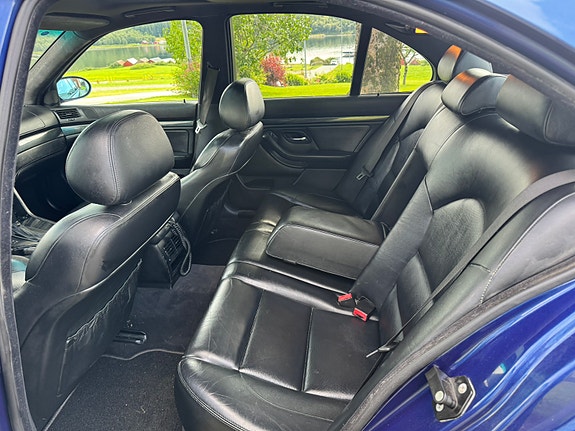 BMW 528i 26 of 30