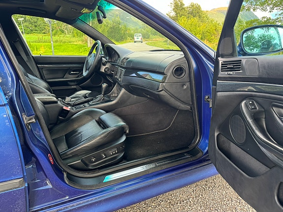 BMW 528i 29 of 30