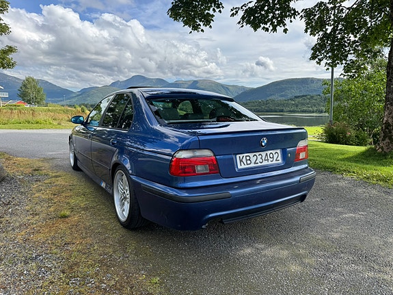 BMW 528i 22 of 30