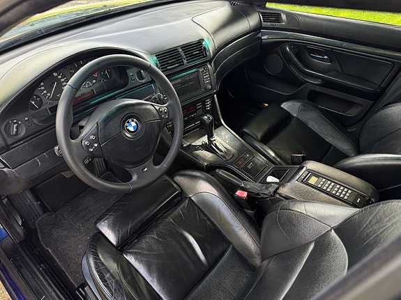 BMW 528i 17 of 30
