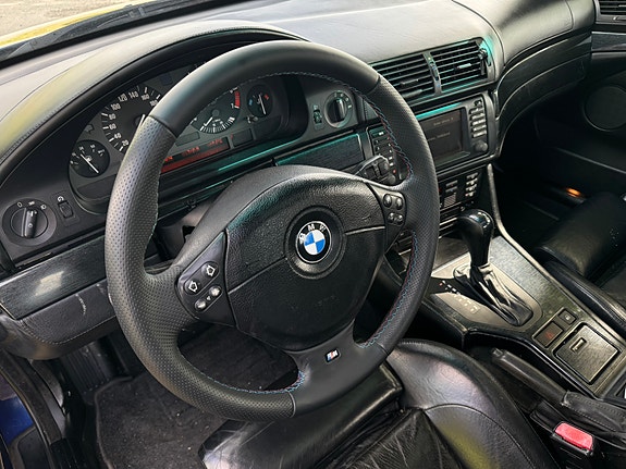 BMW 528i 18 of 30