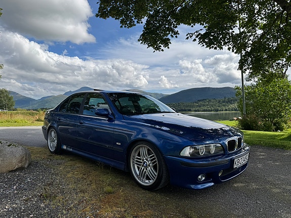 BMW 528i 7 of 30