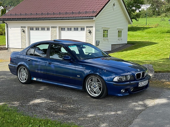 BMW 528i 11 of 30