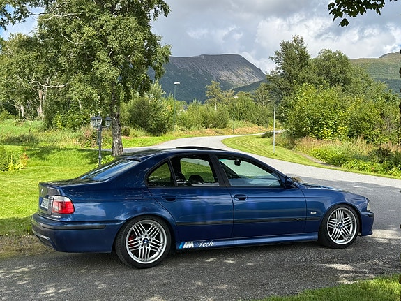 BMW 528i 10 of 30