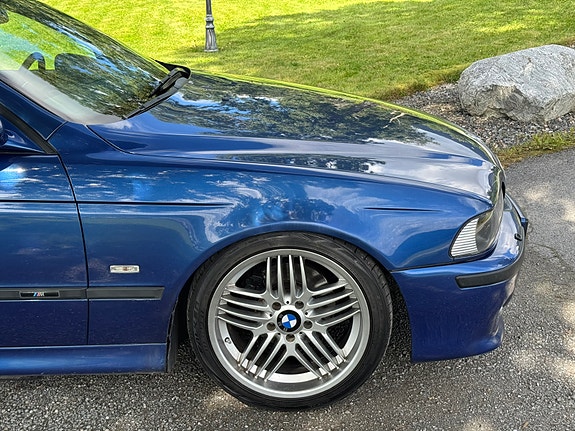 BMW 528i 13 of 30