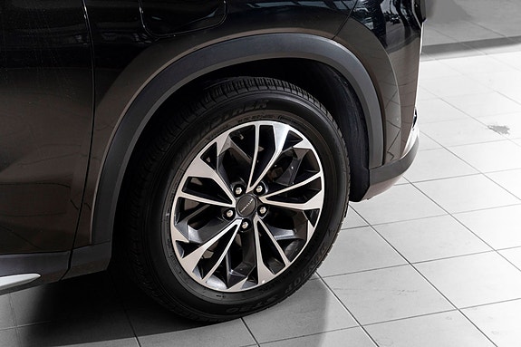Maxus Euniq 6 9 of 28