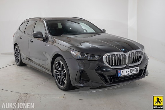 BMW i5 3 of 5