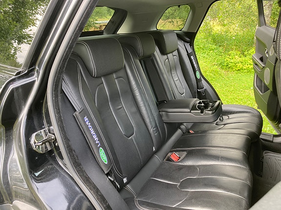 Land Rover Range Rover 30 of 30