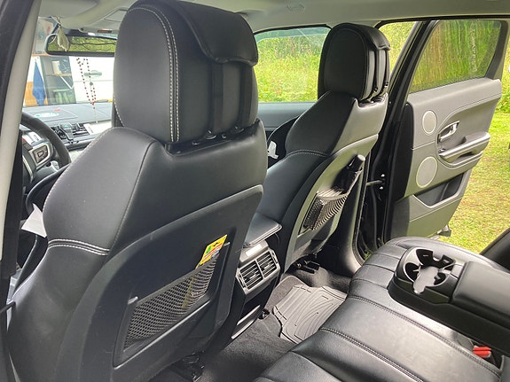 Land Rover Range Rover 26 of 30