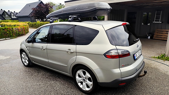 Ford S-MAX 3 of 5
