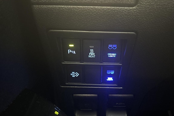 Toyota HiLux 22 of 24