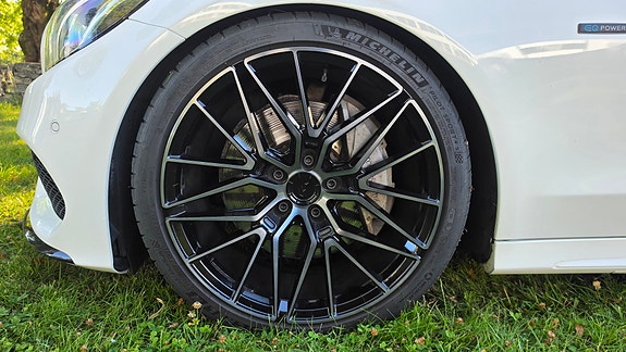 Mercedes-Benz C350 e 26 of 29